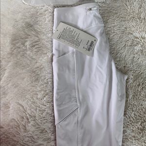 Lululemon speed up tight (NWT!)